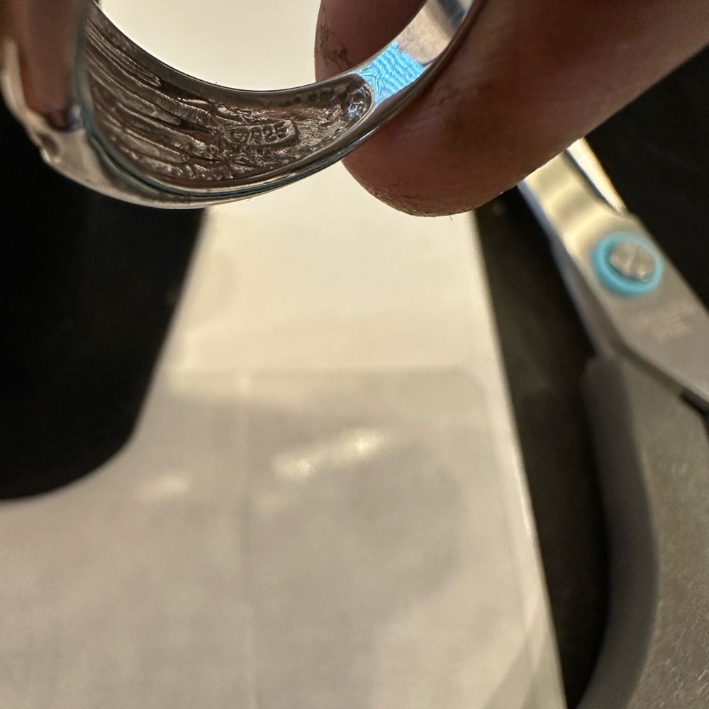 Elegant Silver Band Ring with CZ 925 China - Picture 4 of 6